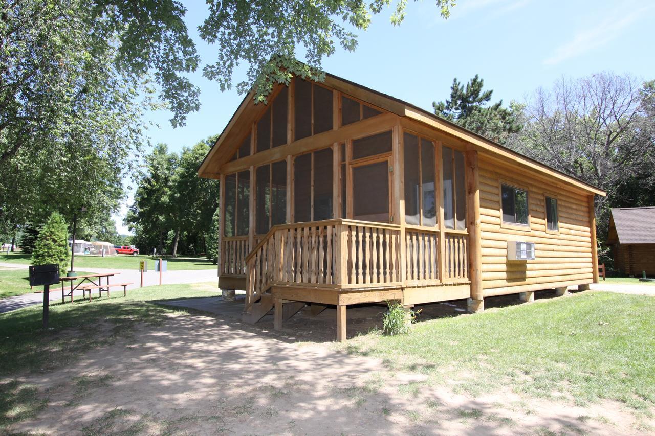 Neshonoc Lakeside Camping Resort West Salem Exterior photo